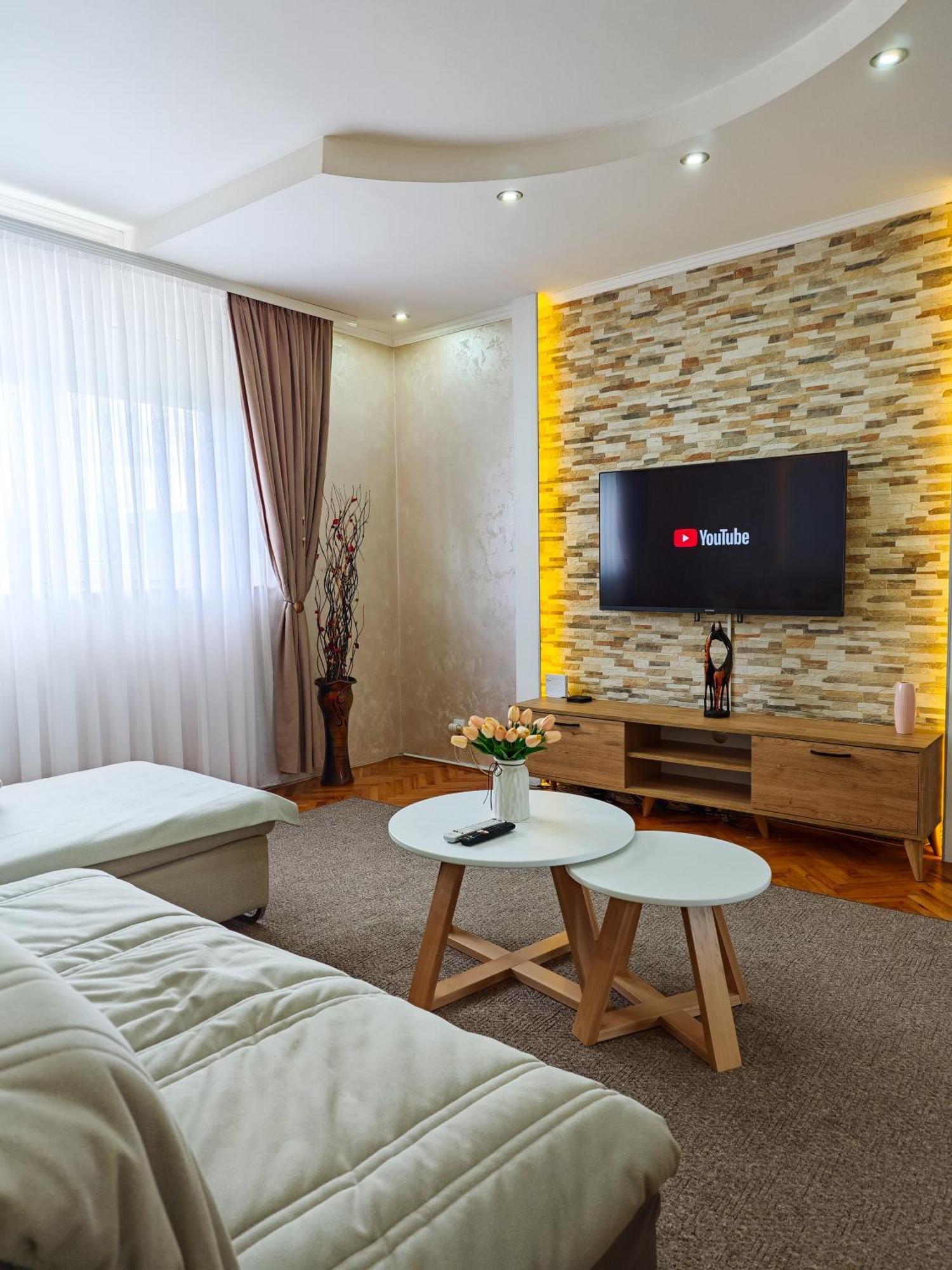 Apartman Julija Donji Milanovac Exterior photo